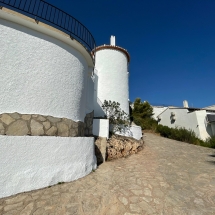 cbf61ce9-4abe-4b4d-8a77-ff875bd8b1cf